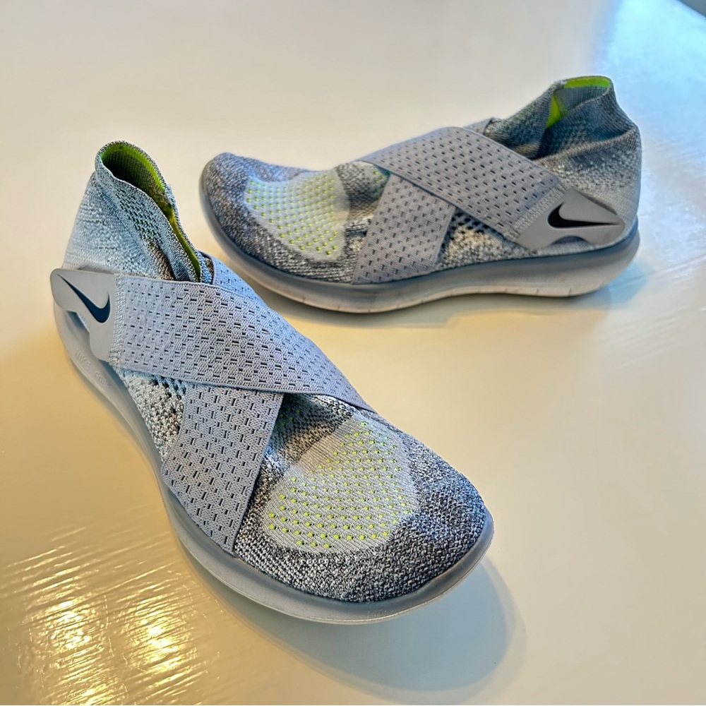 Nike Free RN Motion Flyknit Athletic Shoes